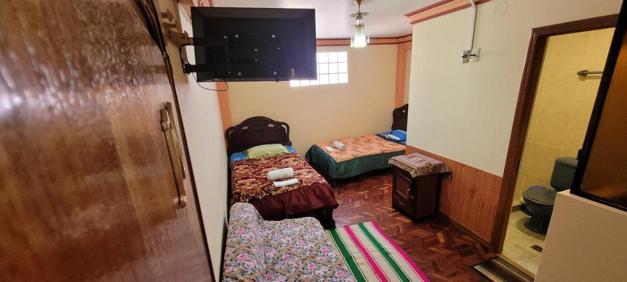 Hostal Sol Y Luna Bed & Breakfast Copacabana  Exterior photo