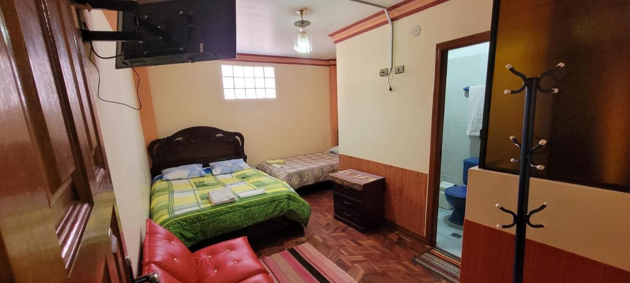 Hostal Sol Y Luna Bed & Breakfast Copacabana  Exterior photo