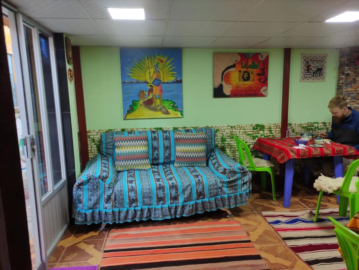 Hostal Sol Y Luna Bed & Breakfast Copacabana  Exterior photo